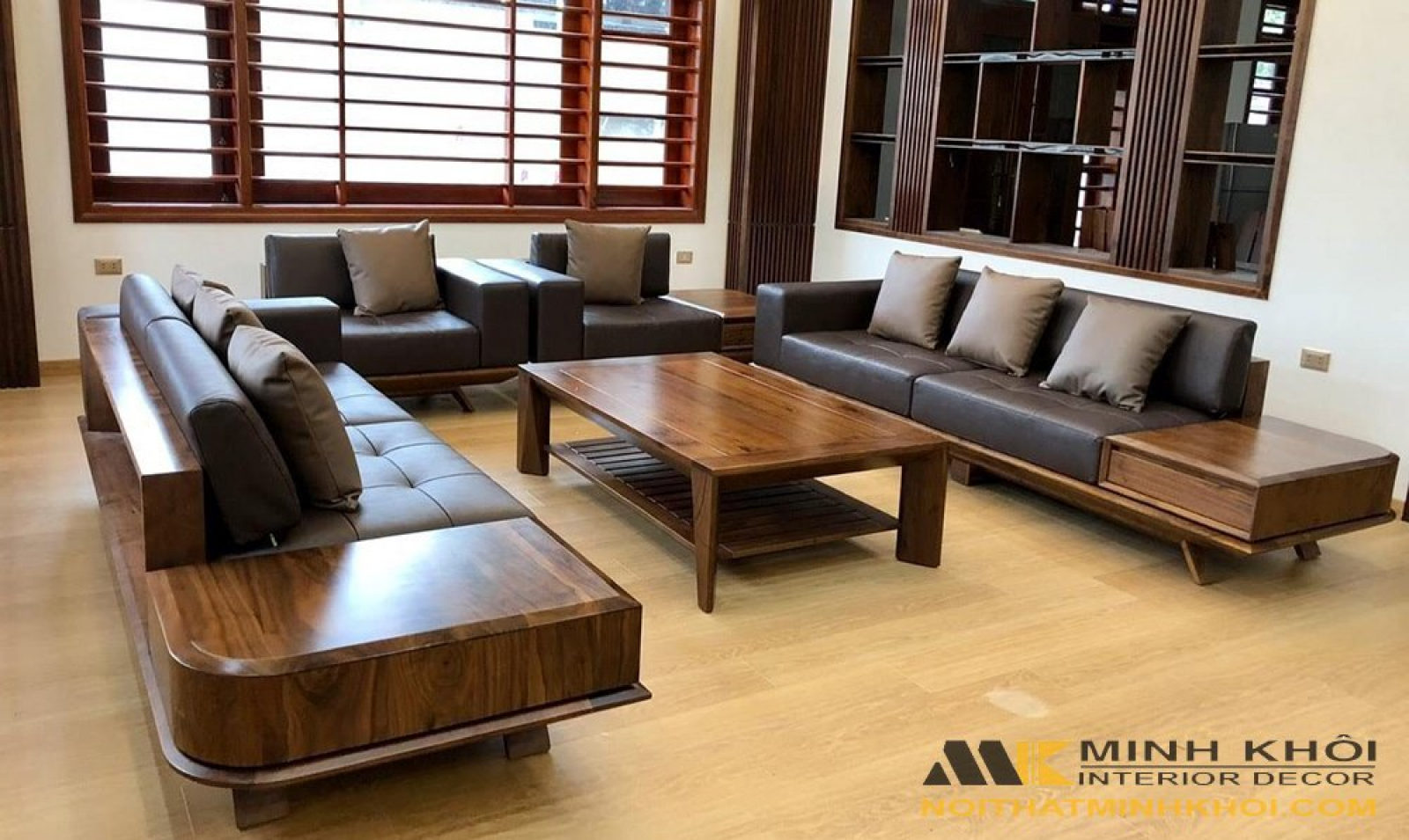 Bàn ghế Sofa gỗ sồi đa dạng - Với 10 mẫu bàn ghế Sofa gỗ sồi Nga đẹp và thông dụng hiện nay, bạn sẽ dễ dàng lựa chọn được những sản phẩm phù hợp với phong cách và nhu cầu sử dụng của mình. Với chất liệu gỗ sồi tự nhiên, sản phẩm không chỉ đảm bảo độ bền mà còn mang lại vẻ đẹp độc đáo cho không gian sống của bạn.